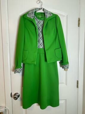 Vintage Rona New York 2 Piece Dress Suit Small Kelly Green 60s Office Union Made